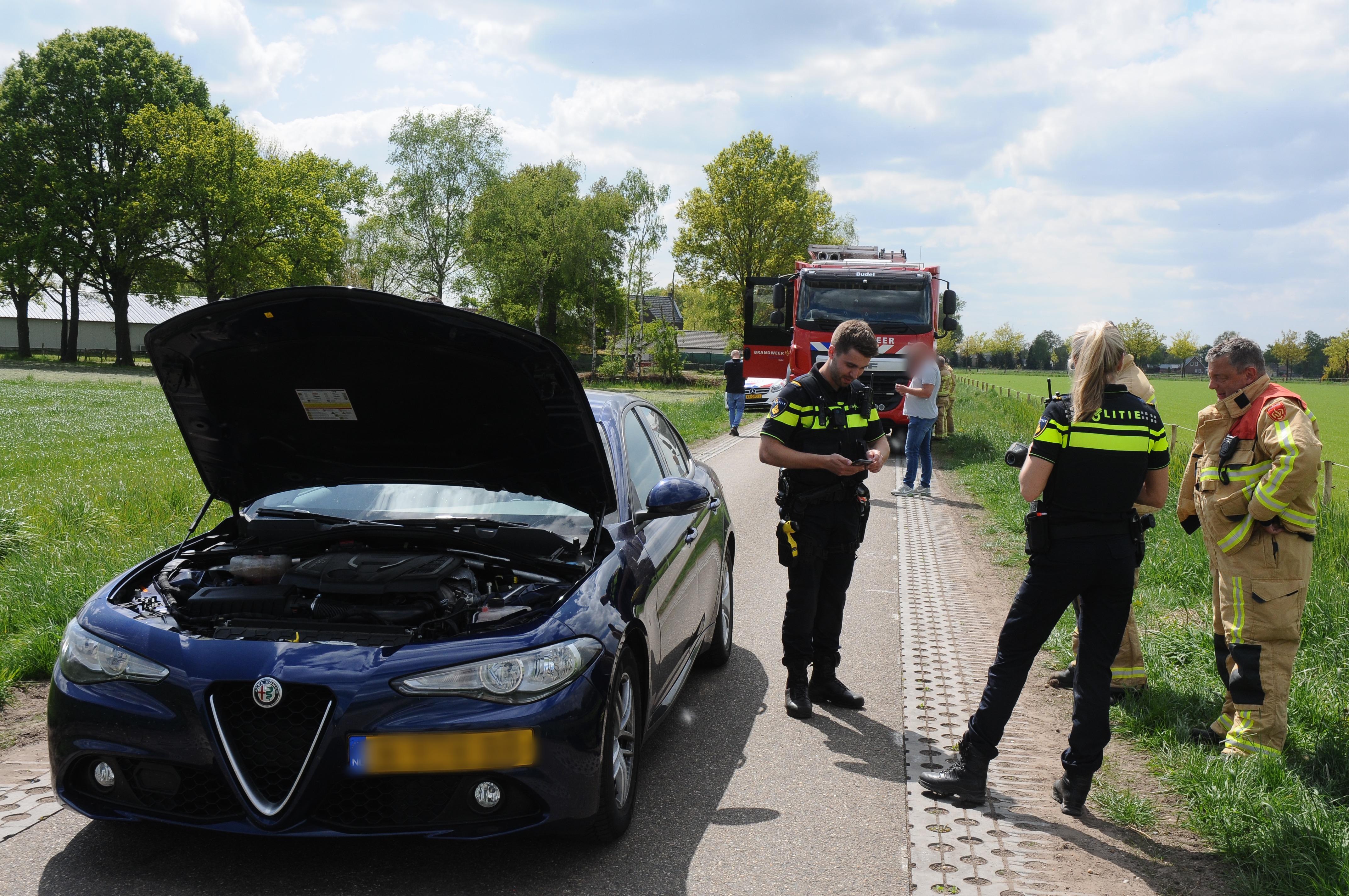 Brandweer rukt uit voor te warme motor in Soerendonk Cranendonck24